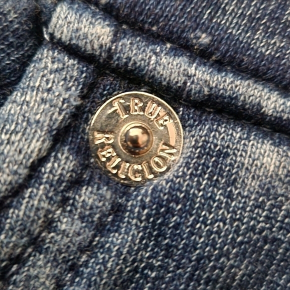 True  Religion Shorts - Picture 5 of 5